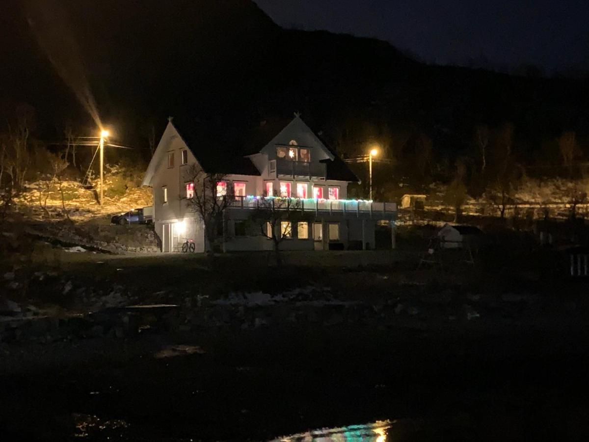 Kvaloya Apartment By The Sea Tromsø Dış mekan fotoğraf