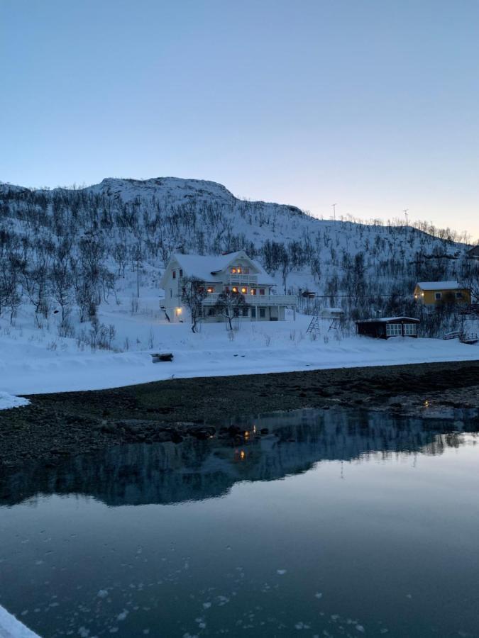 Kvaloya Apartment By The Sea Tromsø Dış mekan fotoğraf